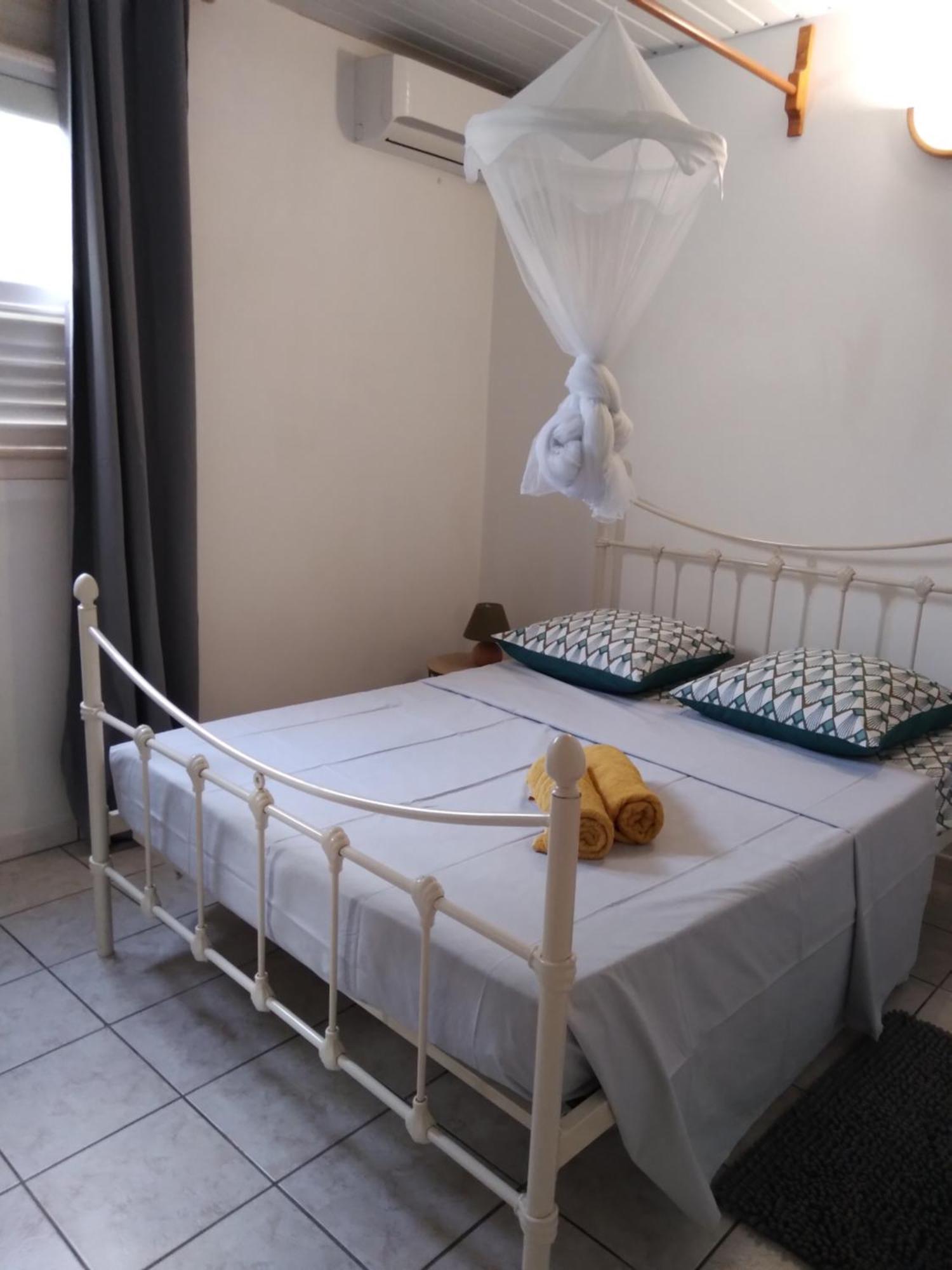 F2 Rez De Jardin Carbet Διαμέρισμα Λε Καρμπέ Εξωτερικό φωτογραφία